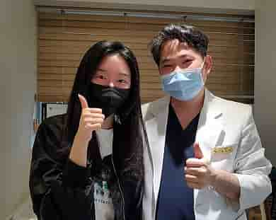 Gangnam Central Eye Clinic in Seoul, South Korea Reviews from Real Patients Slider image 5