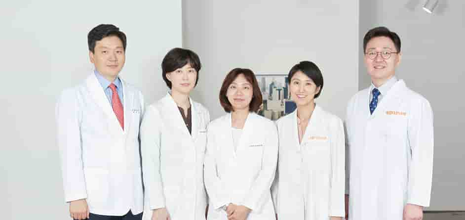 Arumdaun Nara Beauty Clinic Group in Seoul, South Korea Reviews from Real Patients Slider image 1