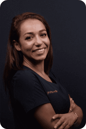 Dra. Adriana Pamela Traconis Martínez – Odontologist