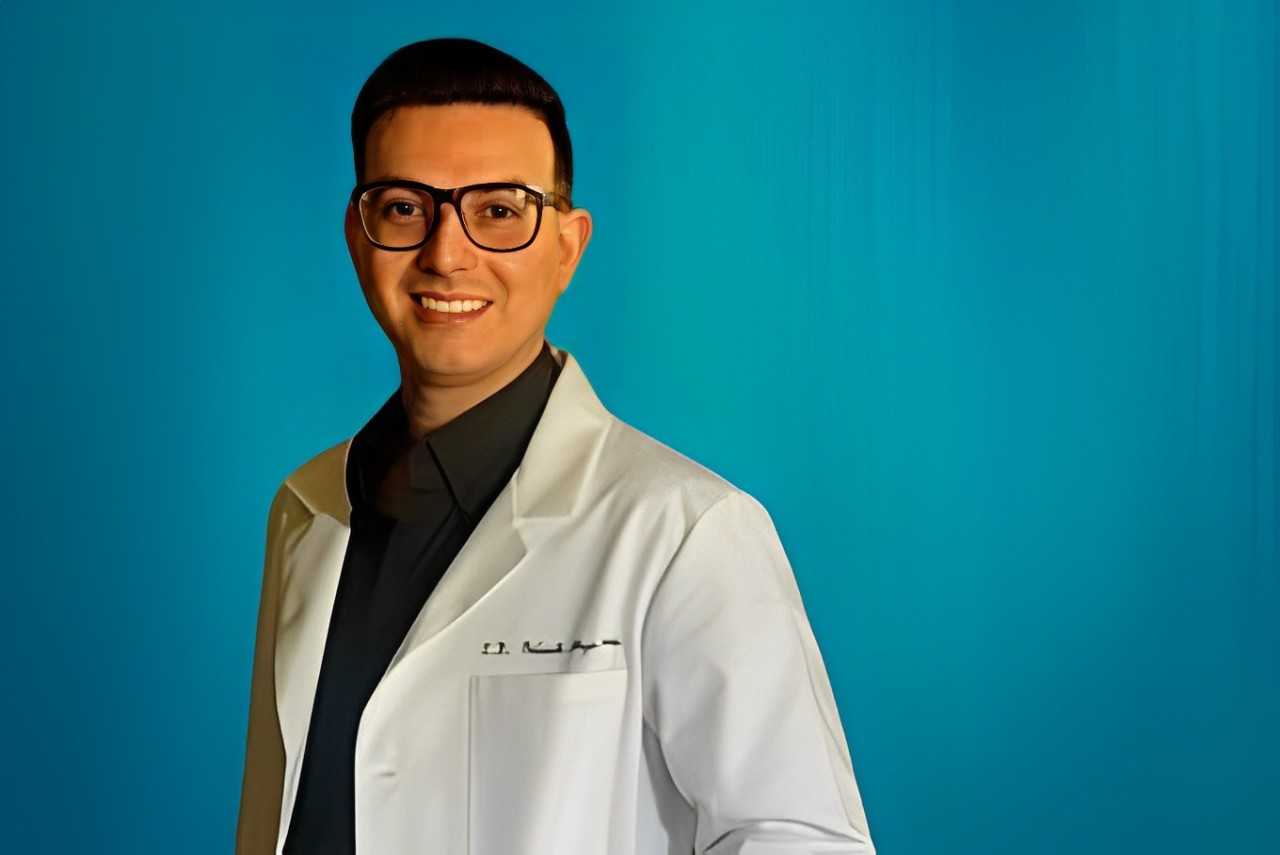 Dr. Orlando Meza – Specialist in Cosmetic Dentistry and Dental Implants