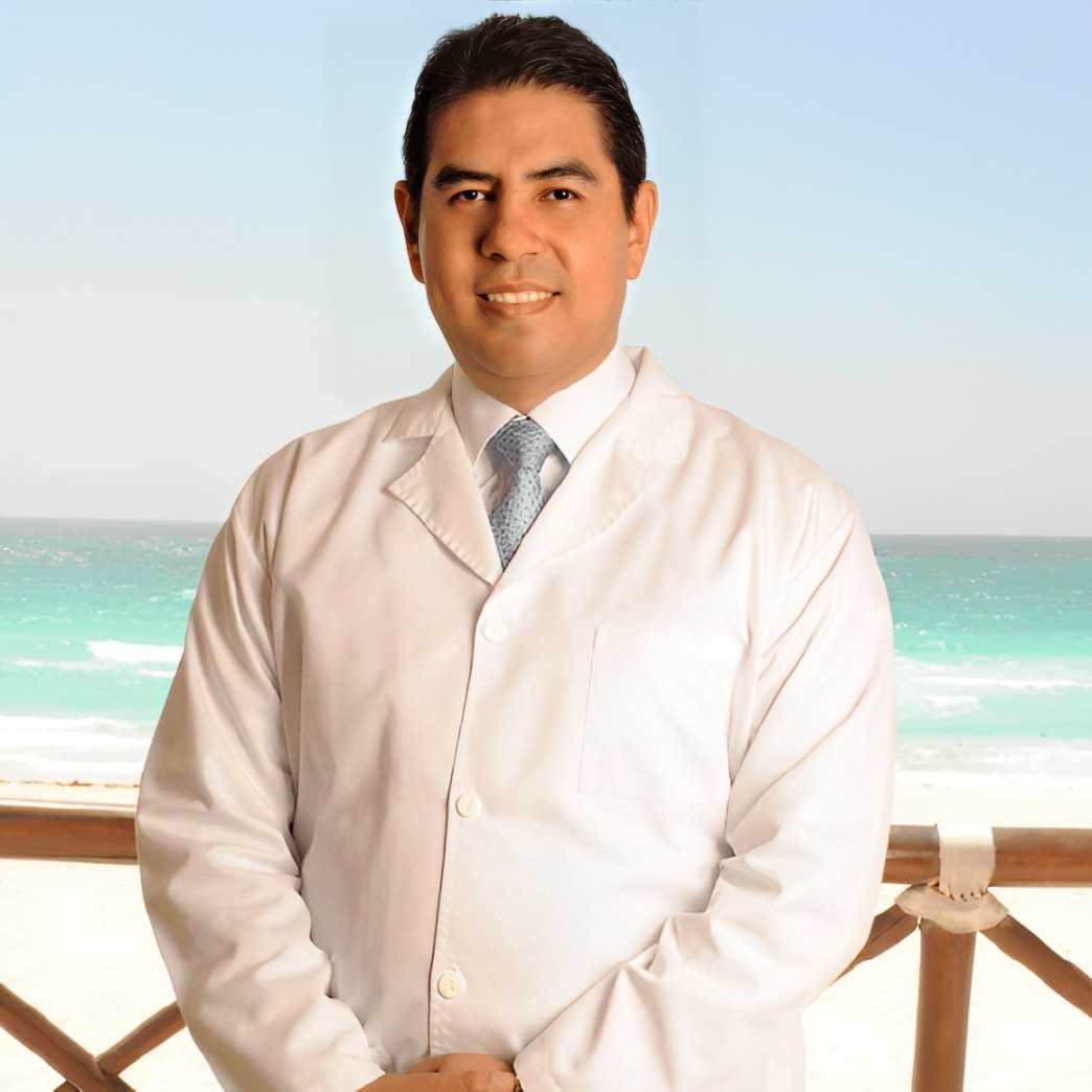 Dr. Arturo Valdez - Plastic Surgery Clinic Cancun Mexico