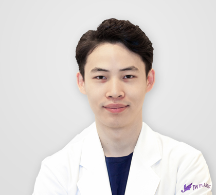 Dr. Yeon Jun Kim - Eye and Rhinoplasty Specialist | JW Plastic Surgery