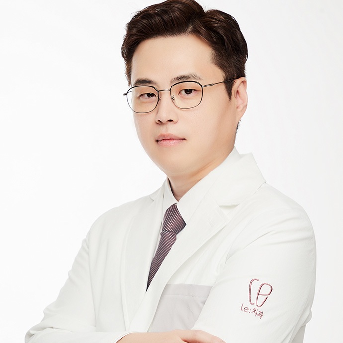 Dr. Seungyun Song - Dentist in Seoul, South Korea